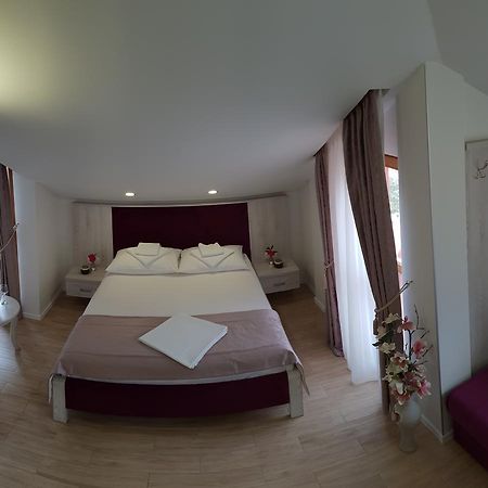 טרביניה Apis Hotel מראה חיצוני תמונה