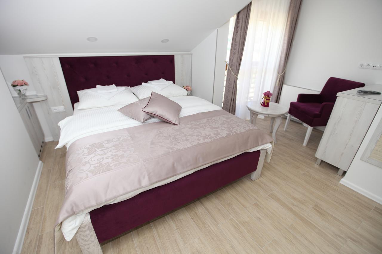 טרביניה Apis Hotel מראה חיצוני תמונה