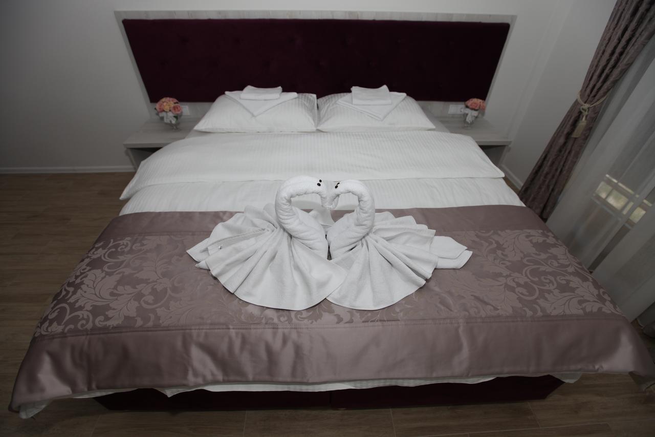 טרביניה Apis Hotel מראה חיצוני תמונה