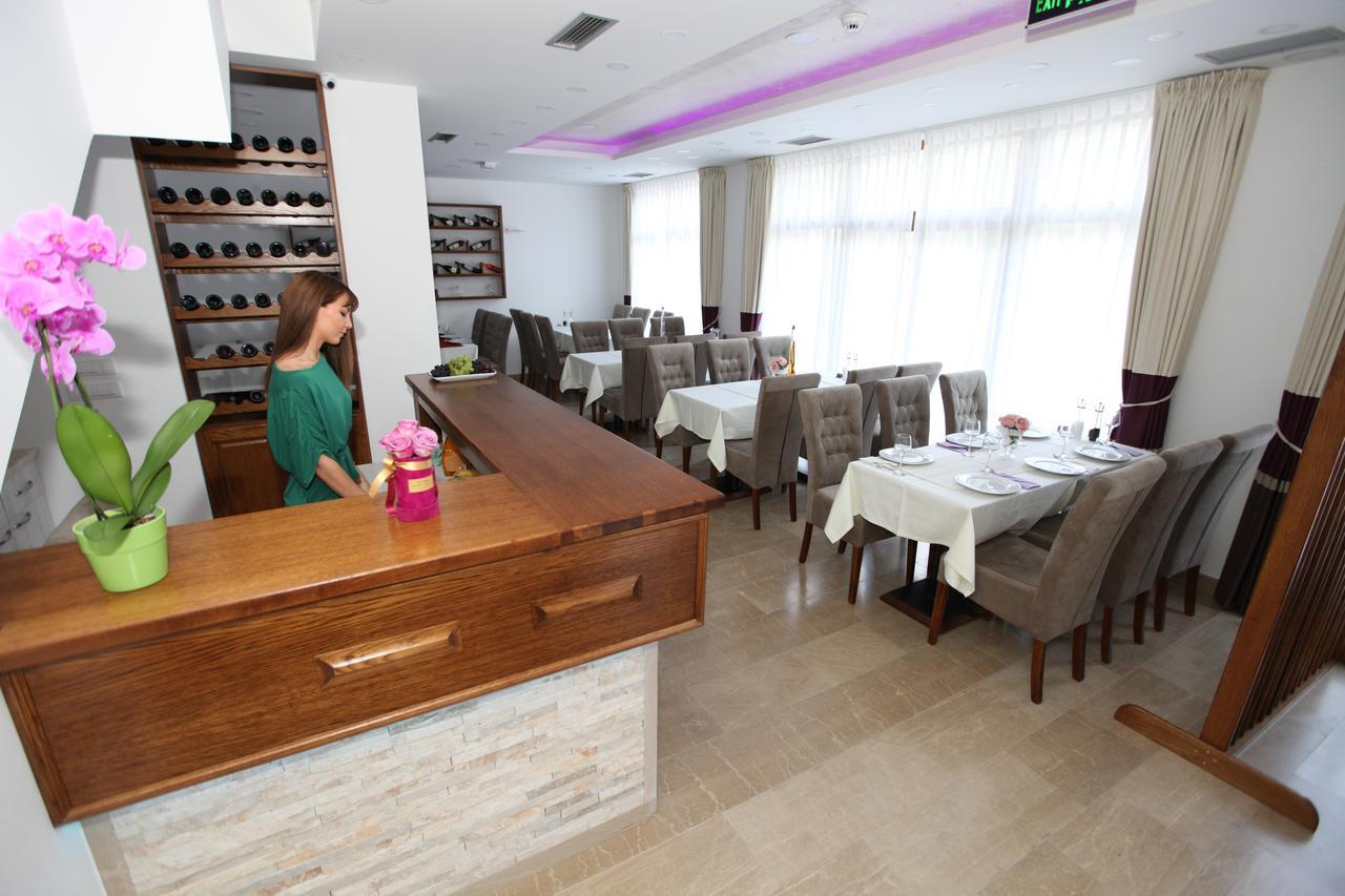 טרביניה Apis Hotel מראה חיצוני תמונה