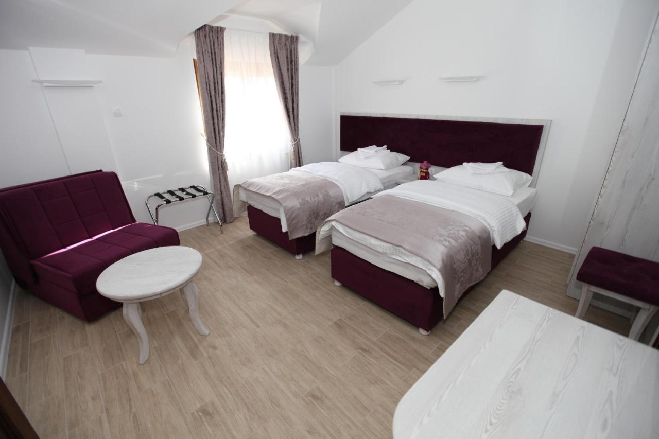 טרביניה Apis Hotel מראה חיצוני תמונה
