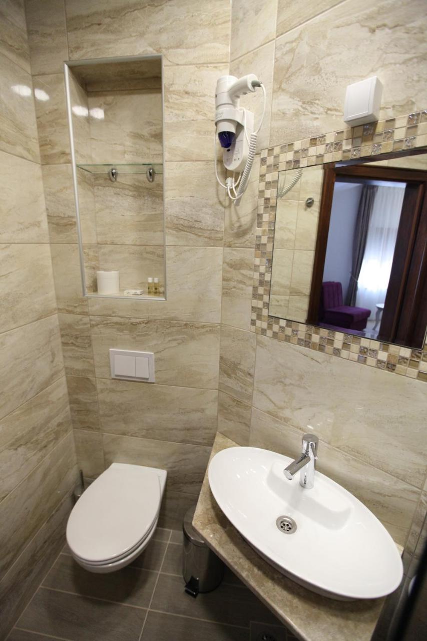 טרביניה Apis Hotel מראה חיצוני תמונה