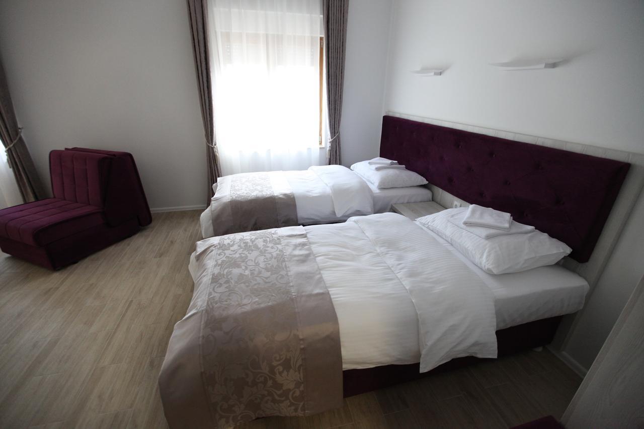 טרביניה Apis Hotel מראה חיצוני תמונה