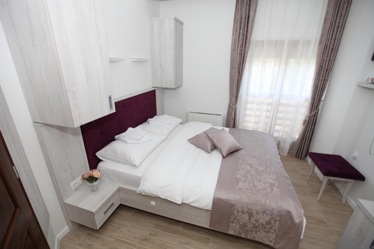 טרביניה Apis Hotel מראה חיצוני תמונה